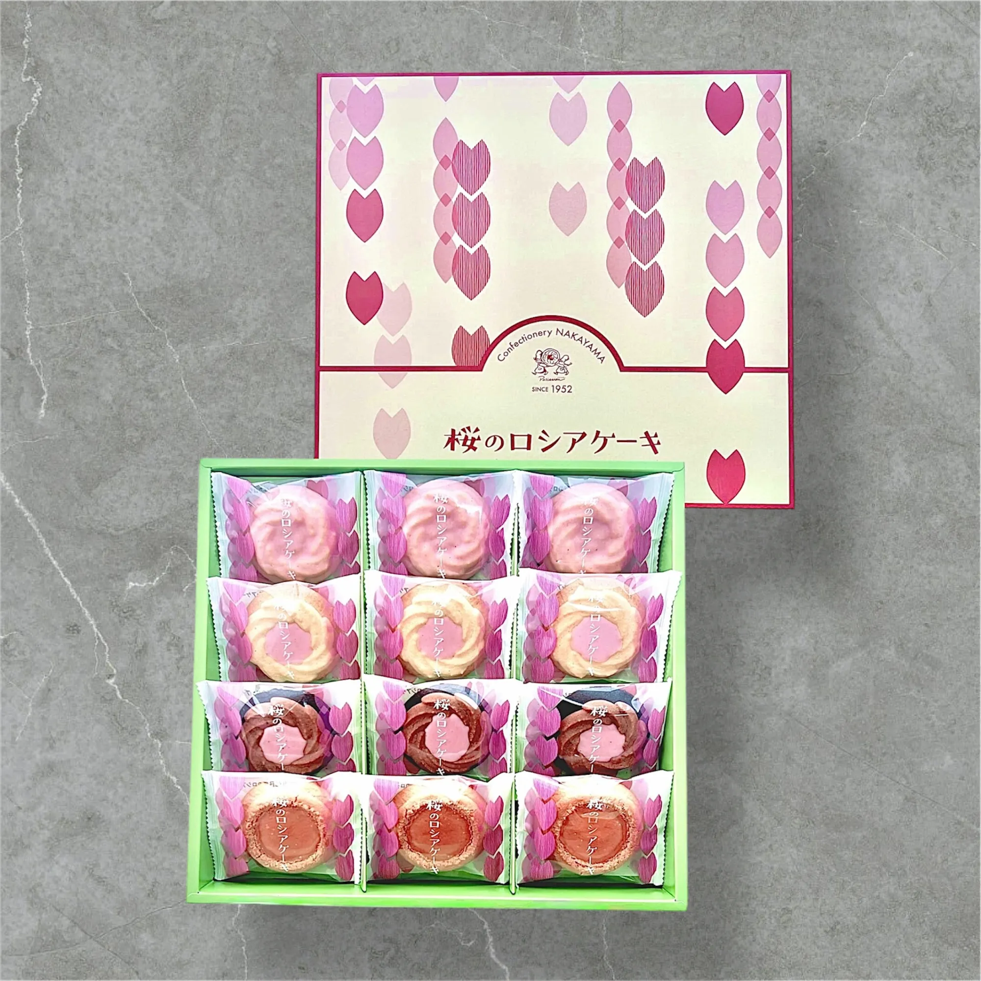 桜のロシアケーキ